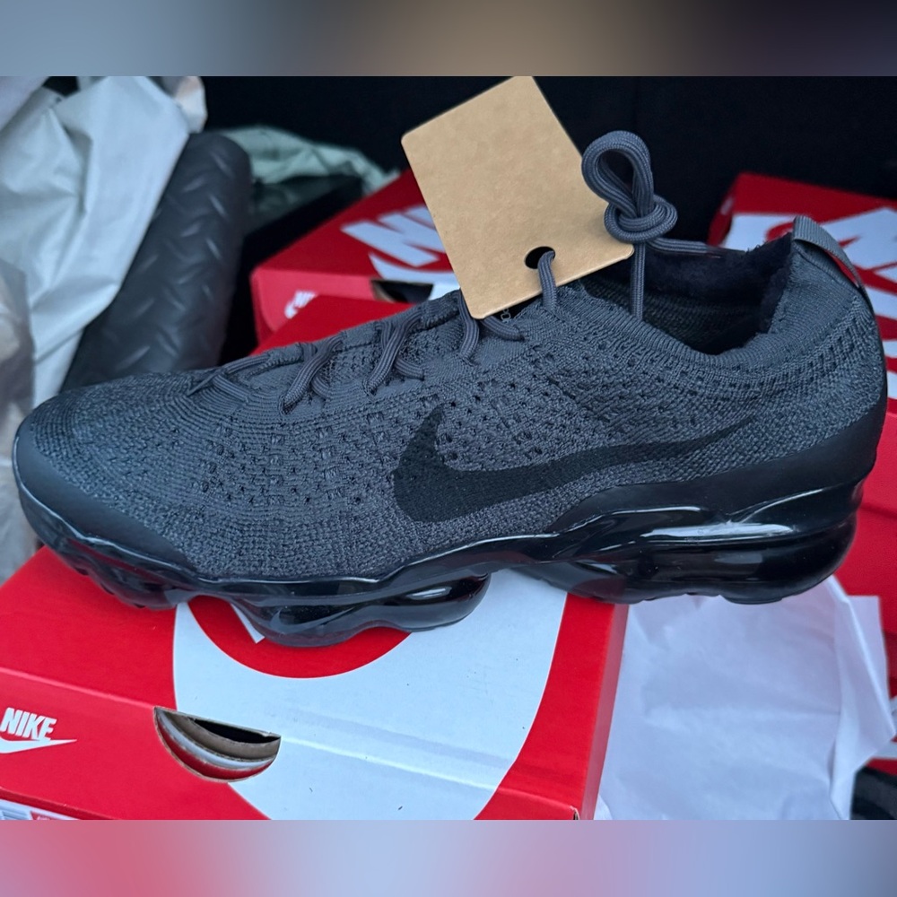 Nike Black Athletic Shoes with Air Max Cushioning